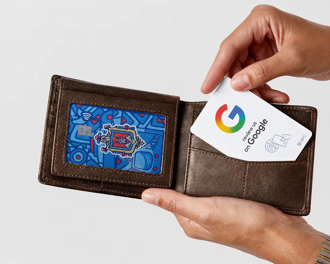 Tapstar dentro de una billetera, del tamaño de una tarjeta